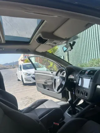 Volkswagen Golf 2004