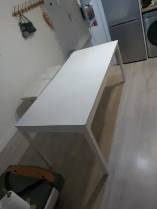 Mesa de Ikea extensible, las medidas son extendida