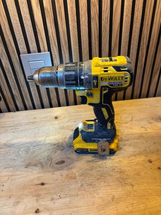 Taladro dewalt DCD796