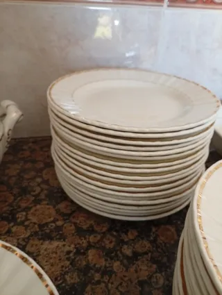 Vajilla Vintage Porcelana con Líneas Oro