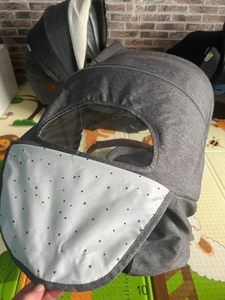 Carro de bebé y accesorios