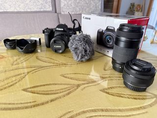 Canon 77D + Accesorios