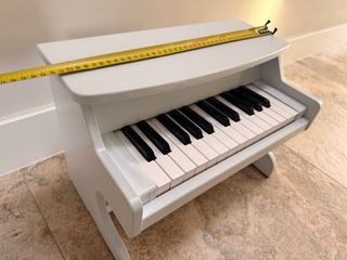 Piano de madera infantil