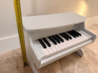 Piano de madera infantil