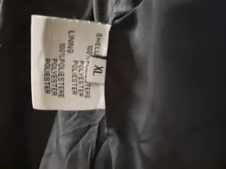 Abrigo acolchado mujer negro