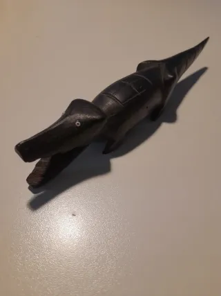 Coccodrillo vintage artigianato africano