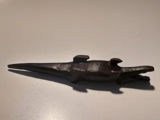 Coccodrillo vintage artigianato africano