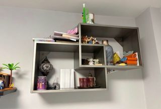 Mueble salón negro y plata con vitrina