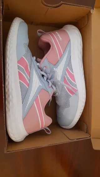 Zapatillas Reebok Azul claro y Rosa