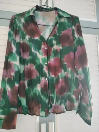 Camisa estampada multicolor talla S