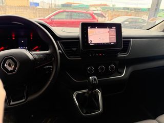 Renault Trafic 2022 IVA INC 6 PLAZAS ‼️