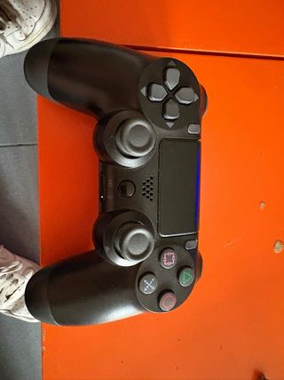 PS4 Slim 1TB + Mando + Red Dead Redemption 2