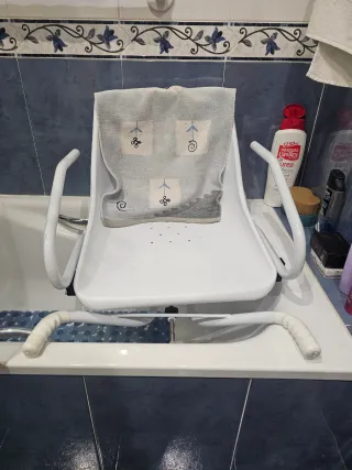 Silla de Bañera Asistida