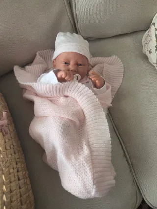 Muñeca Antonio Juan con capazo