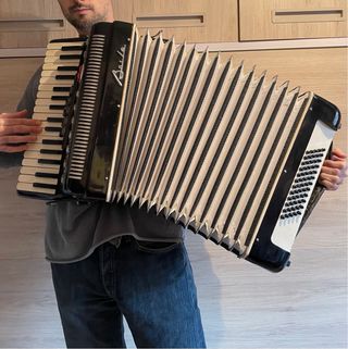 Acordeón Piano Boya Vintage. 60 bajos – Años 60.