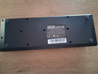 Akai MPX8 Sampler