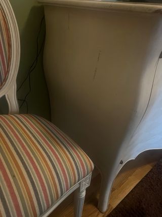 Aparador de madera lacado en marfil