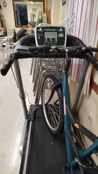 Cinta de correr Cecotec + Bicicleta