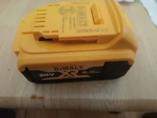 Cargador y Batería DeWalt DCB112