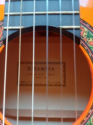 Guitarra Clásica Alhambra 4F Nueva