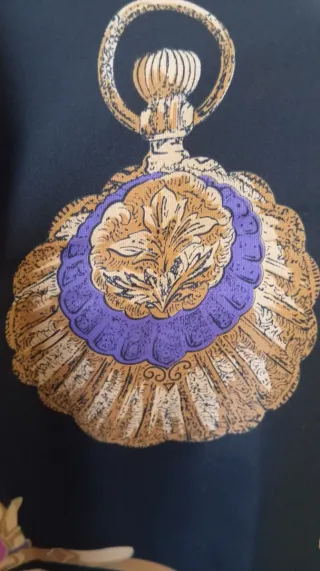 Pañuelo vintage perfumeros negro y morado.