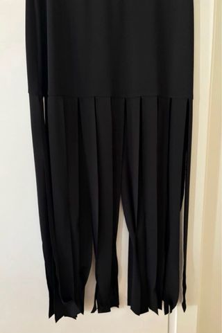 Falda Zara negra con flecos