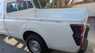 Caja Isuzu trasera, con pilotos y porton NUEVO