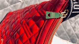 Bolso Love Moschino Rojo Acolchado