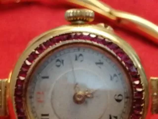 Pulsera Reloj Oro y Rubíes