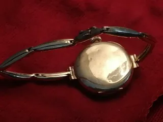 Pulsera Reloj Oro y Rubíes