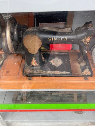 Máquina de coser Singer antigua