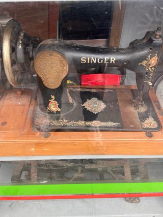 Máquina de coser Singer antigua