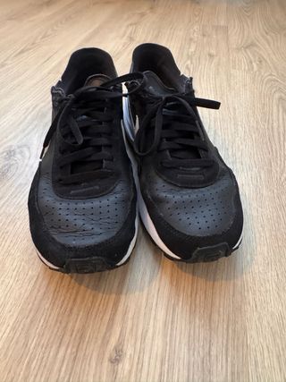 Zapatillas Nike Negras y Blancas