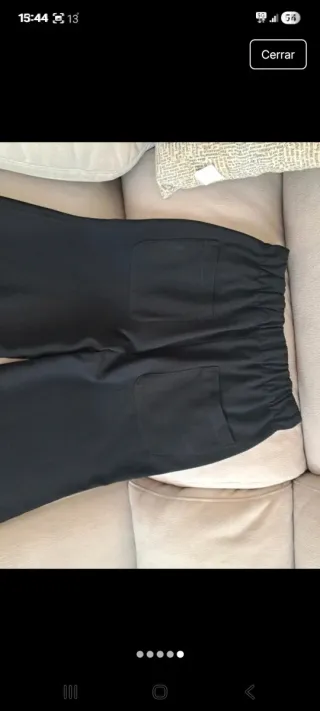 Pantalón tobillero con cremalleras