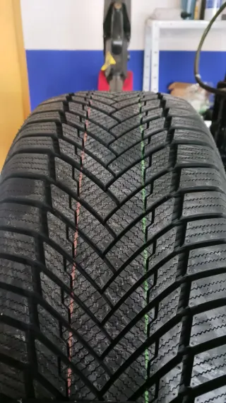 205/55 R16 91V TRACMAX X-PRIVILO S130