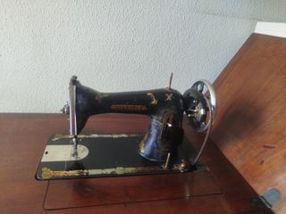 Máquina de coser antigua