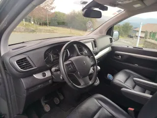 Peugeot Traveller 2018