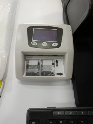 Detector de billetes falsos