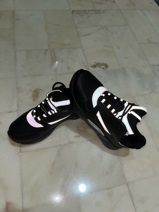 Zapatillas Negras Reflectantes