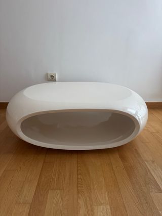 Mesa de centro moderna ovalada lacada