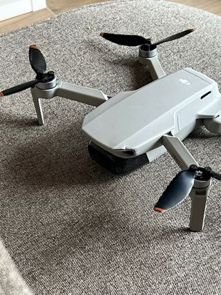 Dron DJI Mini 2 SE Gris