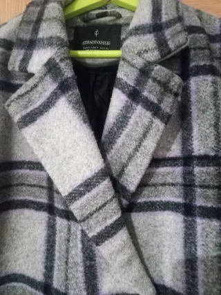 Abrigo Stradivarius oversize S