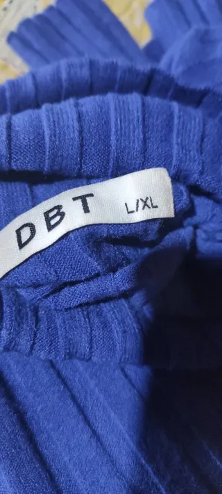 Jersey cuello alto azul