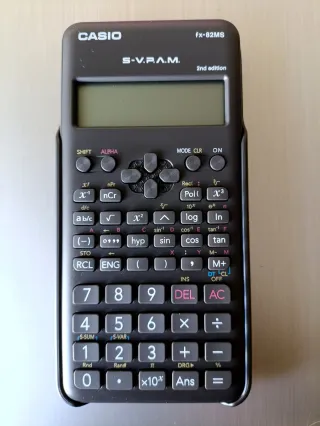 Calculadora Científica Casio fx-82MS 2nd Ed.