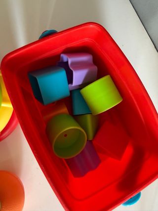 Pirámide de aros y bloques Fisher Price