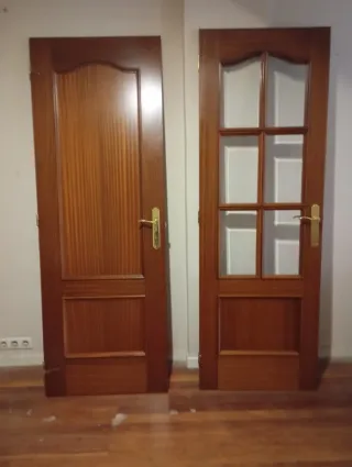 7 puertas de madera en buen estado