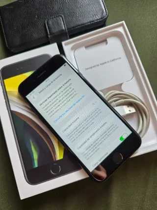 iPhone SE 2da Gen 2020 Negro