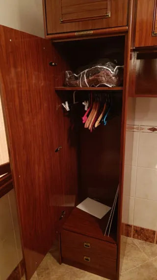 Armario bogavante madera