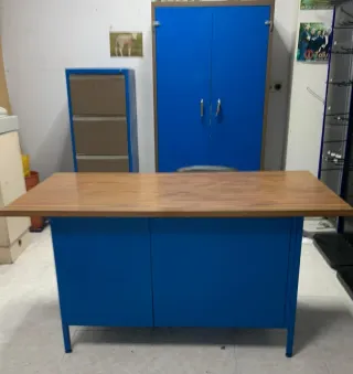 Conjunto oficina: mesa, armario y archivador