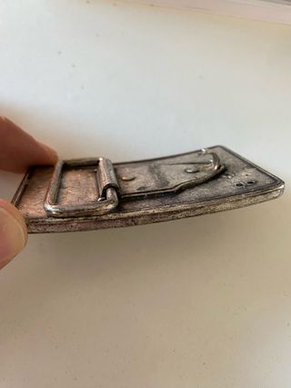 Hebilla de cinturón plateada diseño mosaico